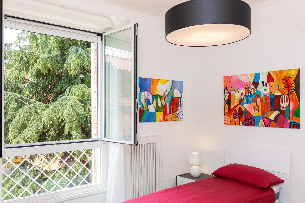 Ponte Milvio-rental In * Roma